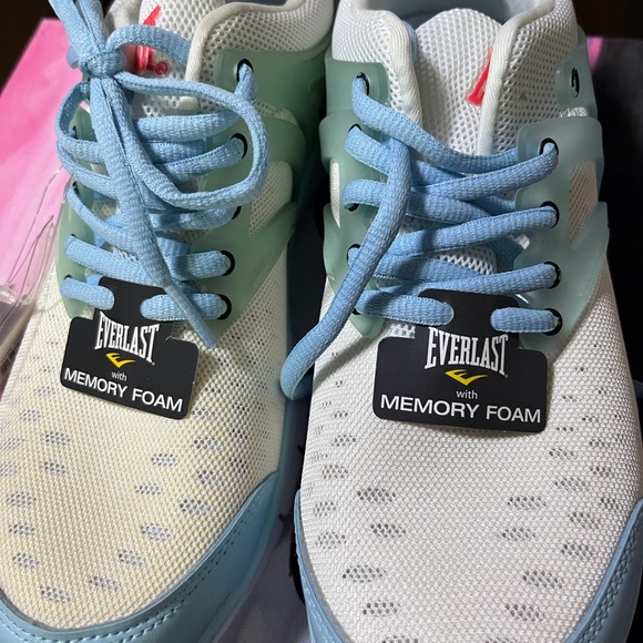 SELLING EVERLAST SNEAKER UNISEX SIZE 7.5 COLOR WHITE & BLUE - Picture 2 of 11